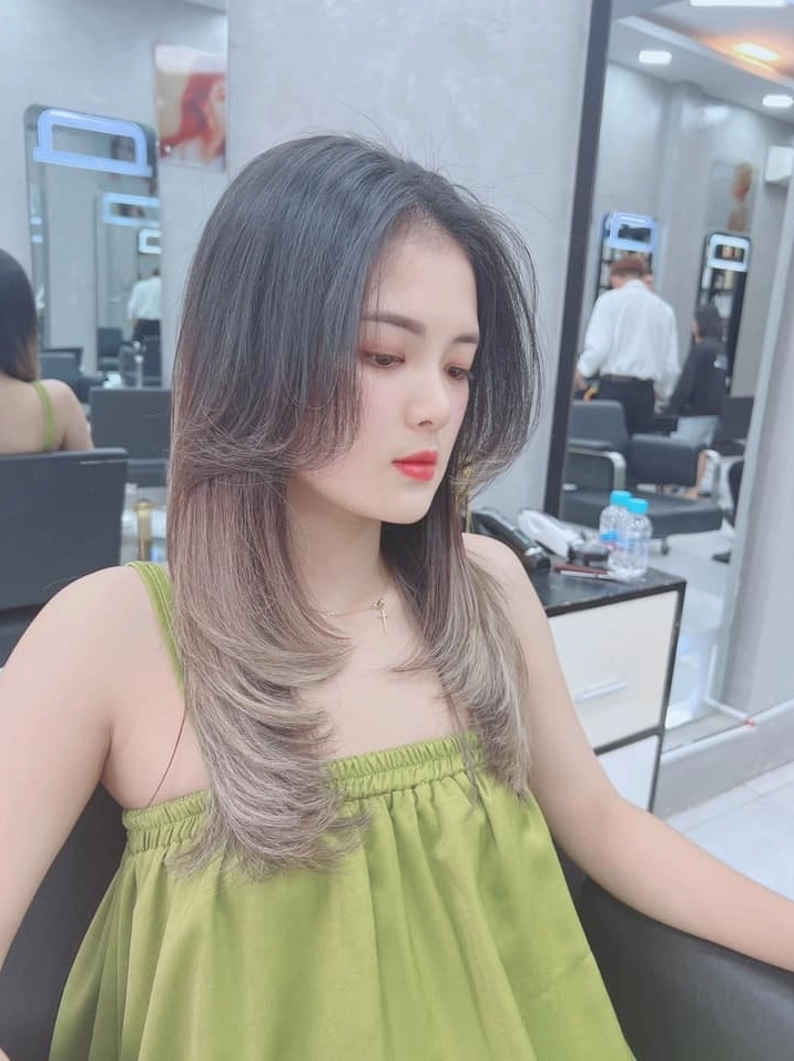 Cắt Tóc Layer Nữ Bao Nhiêu Tiền? Bảng Giá Chi Tiết 2026
