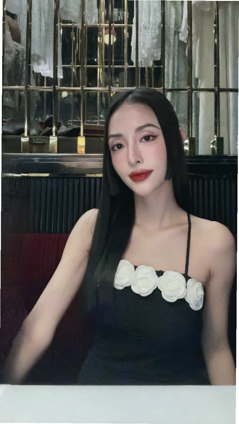 Gương mặt quá gầy và tóc mỏng khiến Mai Hồ trông kém xinh khi để tóc Hime