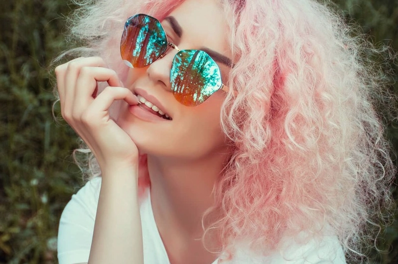 Khám phá sắc hồng pastel: Xu hướng nhuộm tóc hack tuổi và cá tính 2026