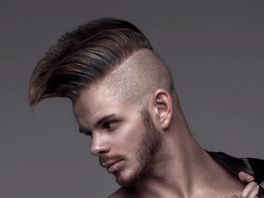 Kiểu tóc Mohawk dài và dày