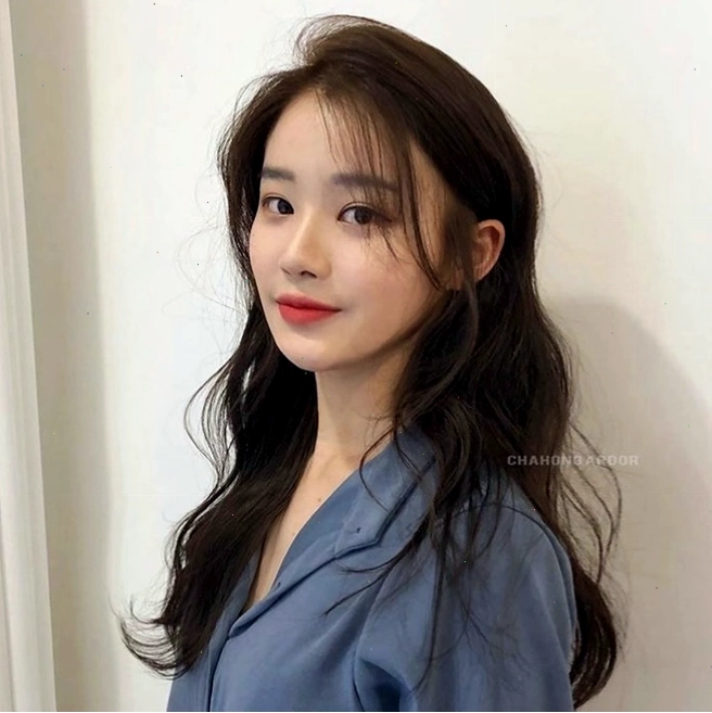 Minh họa sai lầm khi dùng lô quá cỡ để uốn tóc mái
