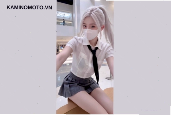 Nhân vật anime với mái tóc đuôi ngựa gọn gàng và năng động