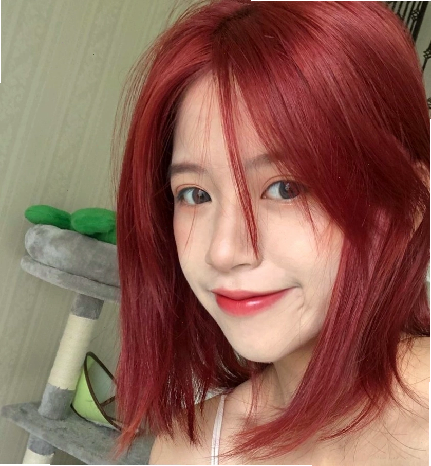 Tóc đỏ rượu vang ánh nâu dịu dàng