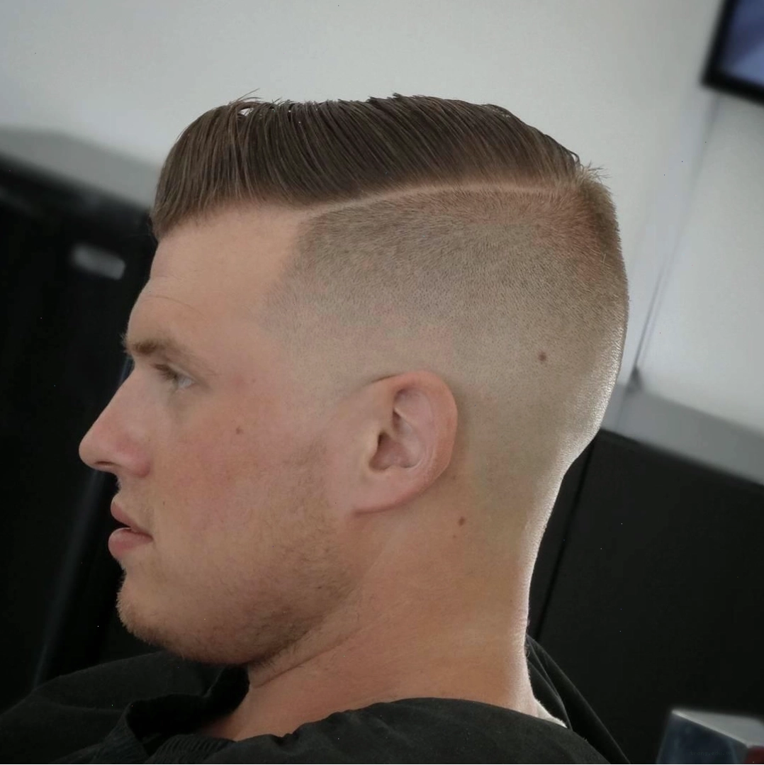 Tóc nam undercut ngắn hói fade