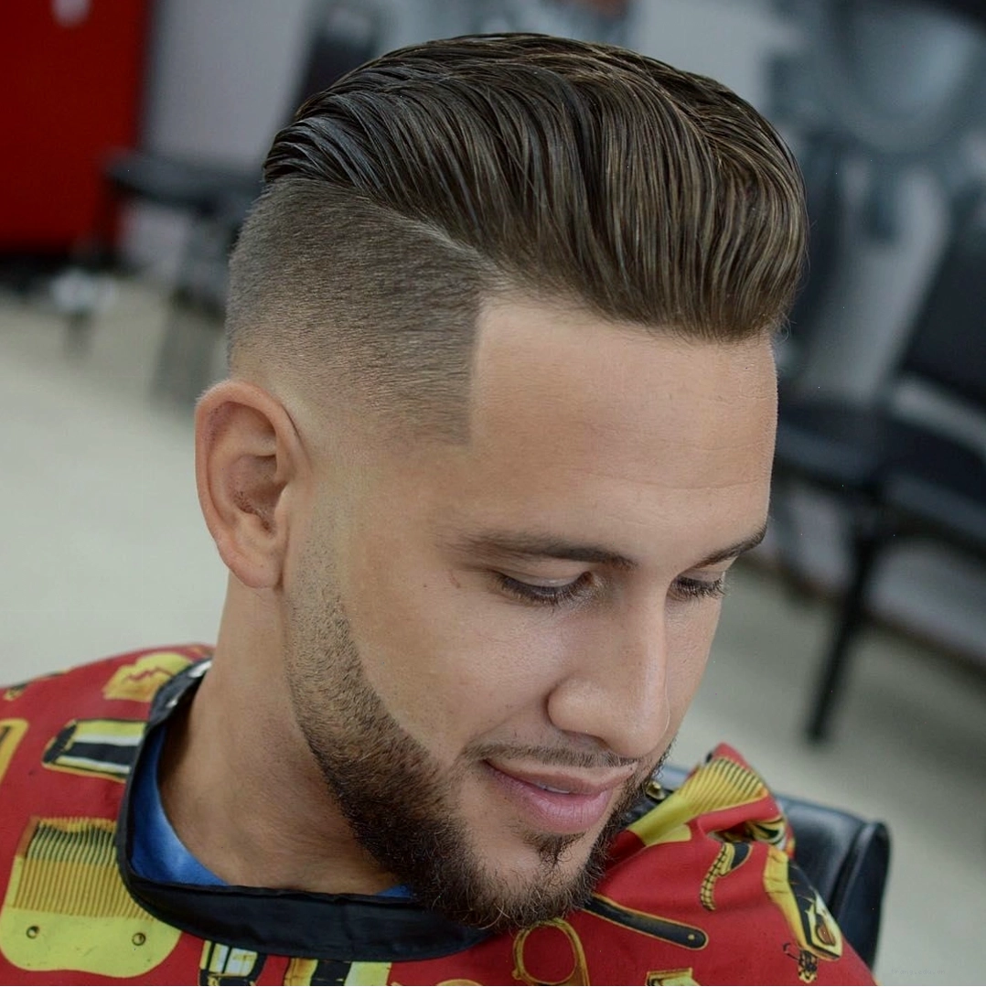 Undercut cho tóc dày hoặc tóc gợn sóng